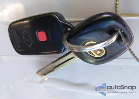 1998 Lexus Es 300 из США, поврежденный, VIN JT8BF28G8W0106501